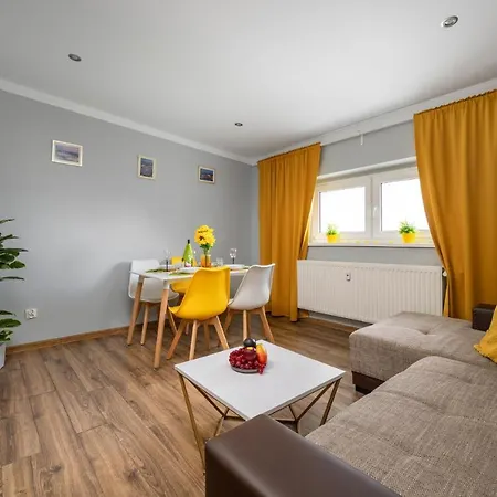Market Square Corner Kuźnicza By Renters Apartament *