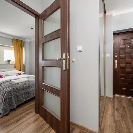 Market Square Corner Kuźnicza By Renters Apartament *