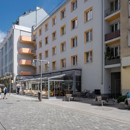 Market Square Corner Kuźnicza By Renters *